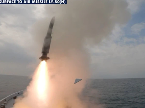 پاک بحریہ کا زمین سے فضا میں مار کرنے والے میزائل کا کامیاب تجربہ
