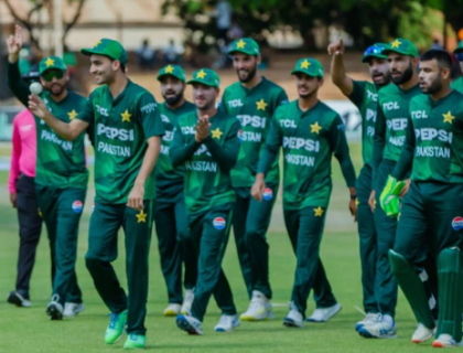 پاکستان کے کرکٹر سفیان مقیم کا ڈربی شائر فالکنز سے معاہدہ