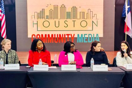 ہیوسٹن :امریکن کمیونٹی میڈیا 27 جنوری بروز منگل کو ہیوسٹن میں رہائش اور رہائش حاصل کرنے کے بارے میں دوسری نیوز بریفنگ کے لیے سدرن نیوز گروپ میں جمع ہوا اور ہیوسٹن میں رہائش حاصل کرنے اور رہائش حاصل کرنے کے لیے دستیاب موجودہ چیلنجوں اور وسائل کا جائزہ لیا۔ ایشلے ایلن، ہیوسٹن کمیونٹی لینڈ ٹی گرسٹ کے ایگزیکٹو ڈائریکٹر، الیکسس لونگ، صدر اورسرچ ہوم لیس سروسز کی سی ای او، اینا روڈس، رائس یونیورسٹی میں سوشیالوجی کی ایسوسی ایٹ پروفیسر، کرسٹا اسٹونہم، ہیوسٹن لینڈ بینک کی صدر اور سی ای او اور آرتی گوسوامی، یونائیٹڈ وے کی اسسٹنٹ نائب صدرگریٹر ہیوسٹن کمیونٹی آؤٹ ریچ نے اس موضوع پر بریفنگ دی اور میڈیا کے لوگوں کے جوابات بھی دیے(تصویری جھلکیاں)