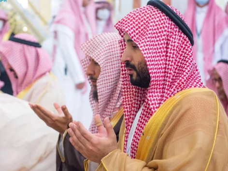 اسلام کی پہلی مسجد میں ولی عہد شہزادہ محمد بن سلمان کی حاضری