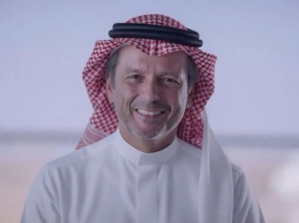 امریکی بزنس مین کا اسلام قبول کرنے کے بعد مسجد الحرام میں پہلا روزہ؛ ویڈیو وائرل