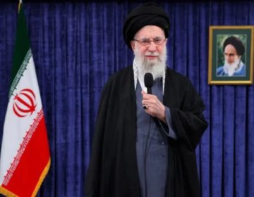 امریکی فوج کو ایسا تھپڑ پڑ سکتا ہے کہ وہ اٹھنے کے بھی قابل نہ رہ سکے؛ خامنہ ای