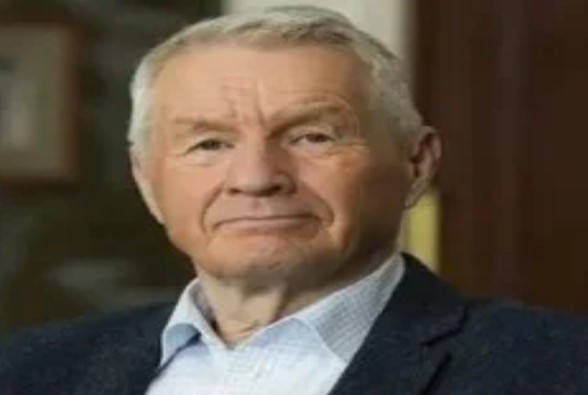 ایپسٹین فائلز میں نام آنے پر سابق وزیراعظم کی مبینہ خودکشی کی کوشش