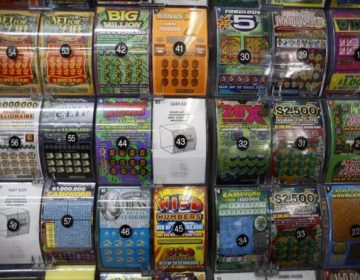 ایک ہی ٹکٹ سے متعدد انعام جیتنے والا امریکی شہری