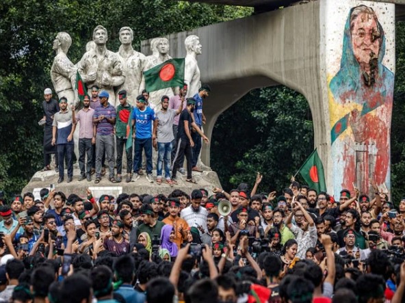 شیخ حسینہ کے بعد بنگلادیشی نوجوانوں میں بھارت کا اثر ختم ہونے لگا، بی بی سی کا بڑا انکشاف