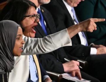 ٹرمپ کی تقریر کے دوران الہان عمر اور رشیدہ طالب کا احتجاج