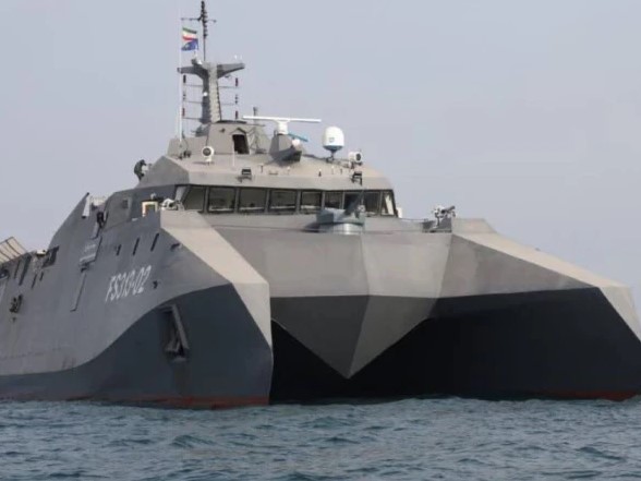 پاسدارانِ انقلاب کا پاور شو، آبنائے ہرمز میں ایران کی بڑی جنگی مشقیں شروع