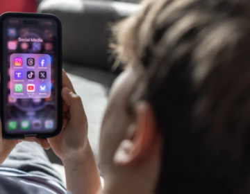 پرتگال میں بچوں پر سوشل میڈیا پابندی کا بِل منظور