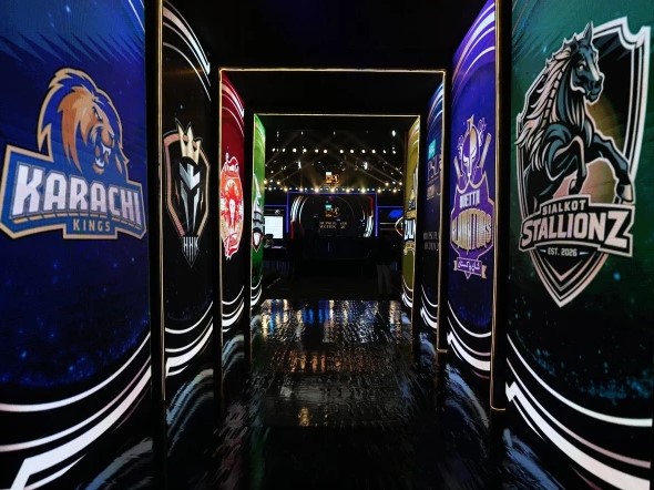 پی ایس ایل میں نئی تاریخ رقم، پلیئرز آکشن جاری