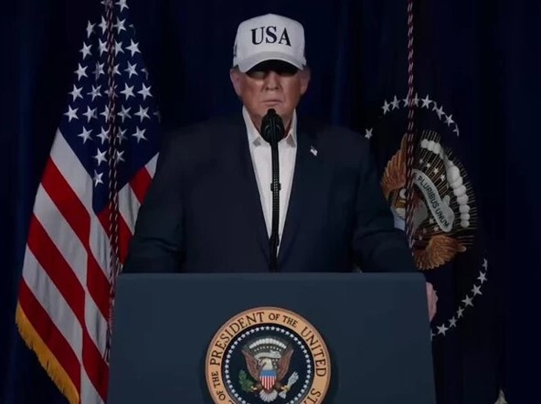 ایران کی ملٹری اور سیاسی قیادت ختم کر دی، پاسداران انقلاب ہتھیار ڈال دے، ٹرمپ