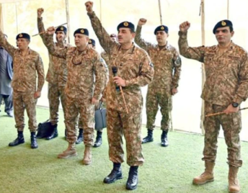 فیلڈ مارشل نے عید کرم میں جوانوں کیساتھ منائی