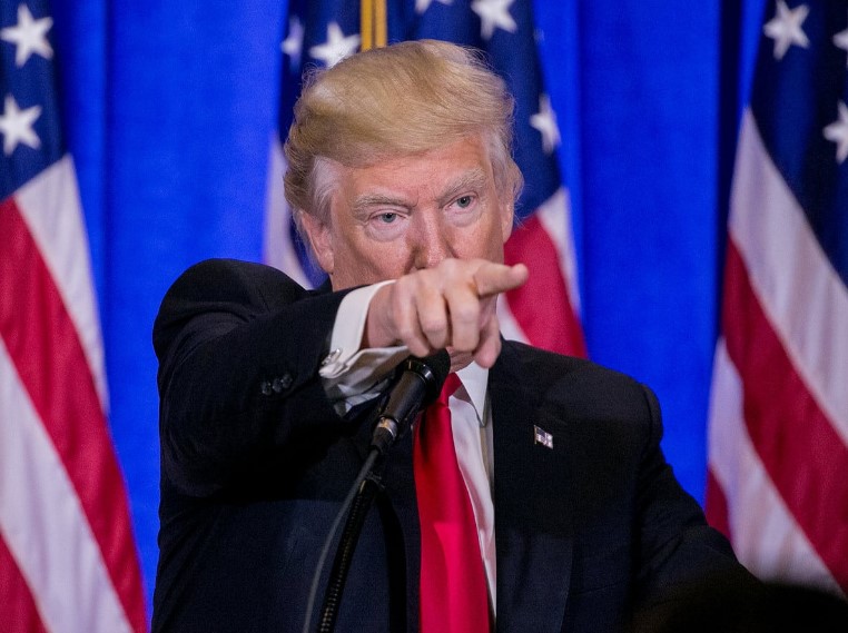 فیک نیوز کو دیکھیں تو ایسا لگتا ہے کہ ہم جنگ ہار رہے ہیں، ڈونلڈ ٹرمپ