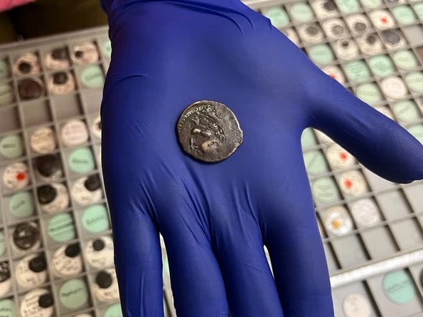 کرائے کیلئے استعمال شدہ سکّہ دو ہزار برس پُرانا نکلا