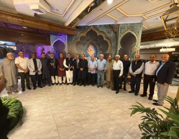 ہیوسٹن میں ذوالفقاربھٹو شہید کی یاد میں تقریب، پیپلز پارٹی رہنماؤں کی بھرپور شرکت،کاشف سومرو ، ریاض کاکاخیل ، ممتاز چانگ ، فہد جونیجو، تخلیق لاشاری، عیسیٰ بھرگڑی، توفیق ڈانڈیا، سرور خشک ،ظفراقبال ،غلام بومبیوالا، محمود ڈاہری، واحد لالا، سلمان رزاقی ودیگرشخصیات کی شرکت،لالا گل فراز، سراج نارسی، سجاد مہر، فرحان سومرو، غلام میمن، انور نظامانی، طاہر ماما، عمران میمن، تسلیم صدیقی، میاں نظیر، ممتاز خان، غلام محی الدین چشتی، اعظم اختر اور دیگر افراد بھی تقریب میں موجود تھے(تصویری جھلکیاں)