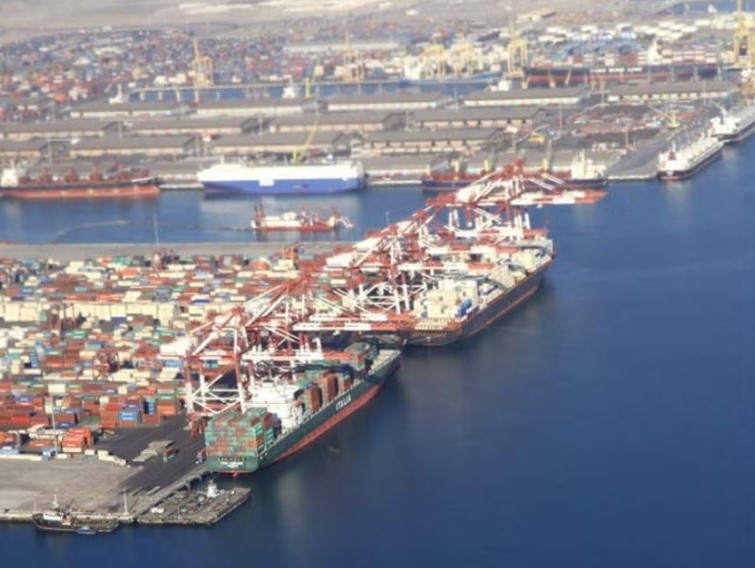 امریکی ناکہ بندی سے چاہ بہار بندرگاہ مفلوج، 20 سے زائد جہاز پھنس گئے