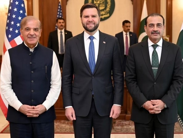 ایران اور امریکا کے درمیان مذاکرات میں پاکستان نے اہم اور مثبت کردار ادا کیا، جے ڈی وینس