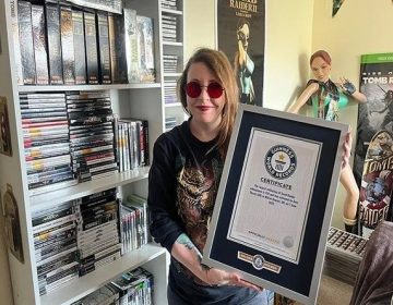 برطانیہ; مشہور گیم سیریز ٹُومب ریڈر کی مداح کا انوکھا ریکارڈ