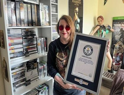 برطانیہ; مشہور گیم سیریز ٹُومب ریڈر کی مداح کا انوکھا ریکارڈ