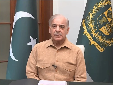 وزیراعظم شہباز شریف کا پیٹرول کی قیمت میں فی لیٹر 80 روپے کمی کا اعلان