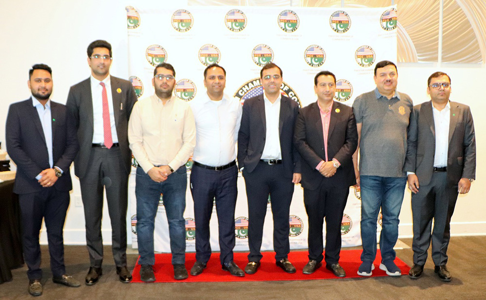 پاکستان چیمبر آف کامرس یو ایس اے اور قونصلیٹ کے باہمی تعاون سے پاکستانی چاول کی عالمی تجارت کو فروغ دینے کیلئے ہیوسٹن میں شاندار بزنس میٹ اپ،پاکستان و امریکہ کے تجارتی روابط مزید مضبوط بنانے پر زور،تقریب کی نظامت ہمیرا چوہدری نے انتہائی خوش اسلوبی اور پروفیشنل انداز میں انجام دی،پاکستان کے قونصل جنرل آفتاب چوہدری اور قونصلیٹ کے کمرشل و بزنس اتاشی سلمان رضا کی خصوصی کاوشیں نمایاں رہیں،ایکسپورٹرز، فیکٹری مالکان، باسمتی رائس انڈسٹری سے وابستہ شخصیات، مقامی ڈسٹری بیوٹرز، ریسٹورنٹ اونرز، بزنس کمیونٹی، کمیونٹی لیڈرز اور مختلف شعبہ ہائے زندگی سے تعلق رکھنے والی نمایاں شخصیات کی شرکت (تصویری جھلکیاں)