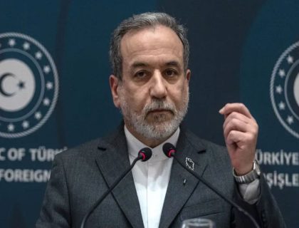 امریکا کے ساتھ بات چیت اور پیغامات کا تبادلہ جاری ہے، ایرانی وزیر خارجہ