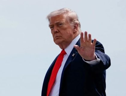 ایران کو 300 ملین ڈالر دینے کا جھوٹا پروپیگنڈا ڈیموکریٹس پھیلا رہے ہیں، صدر ٹرمپ