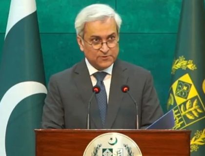 حکومت صومالی قزاقوں کے قبضے میں 10 پاکستانیوں کی واپسی کیلیے کوشاں ہے، دفتر خارجہ