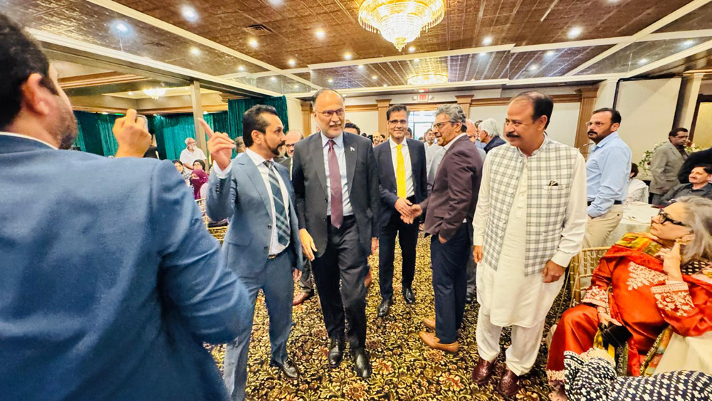 ہیوسٹن :وفاقی وزیر برائے منصوبہ بندی ترقی وخصوصی اقدامات احسن اقبال کے دورہ کے موقع پرقونصلیٹ جنرل آف پاکستان اور معروف ڈیموکریٹک رہنماء طاہر جاوید کی جانب سے عشائیے کا اہتمام (تصویری جھلکیاں)