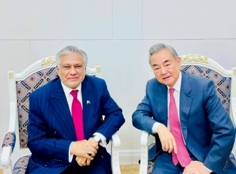 اسحاق ڈار اور چینی وزیر خارجہ وانگ ای کی ملاقات