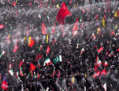 شہید علی خامنہ ای کا جنازہ قم پہنچا دیا گیا؛ آج بھی نماز ادا کی جائے گی